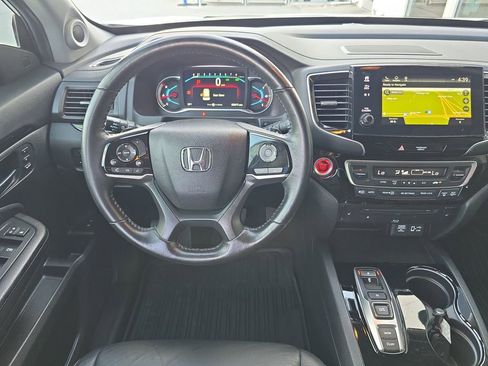 Used 2022 Honda Pilot Touring image 8