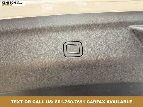 Used 2025 GMC Yukon XL Denali AWD/4WD image 37