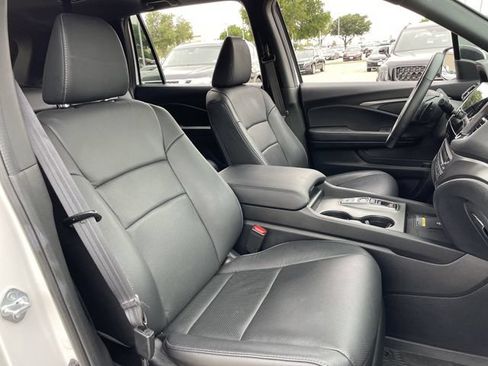 Used 2024 Honda Passport EX-L image 27