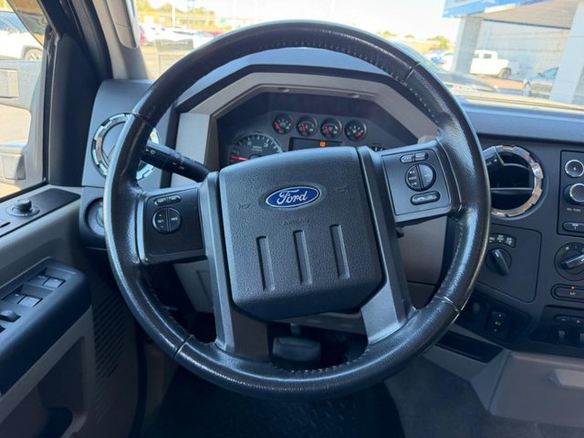 Used 2010 Ford F250 4x4 Crew Cab Super Duty image 11