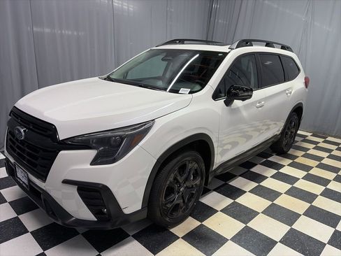 Used 2023 Subaru Ascent Onyx Edition Limited image 1
