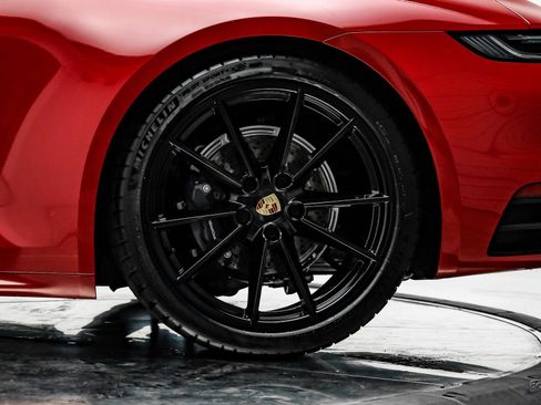 Used 2024 Porsche 911 Carrera w/ Premium Package image 77