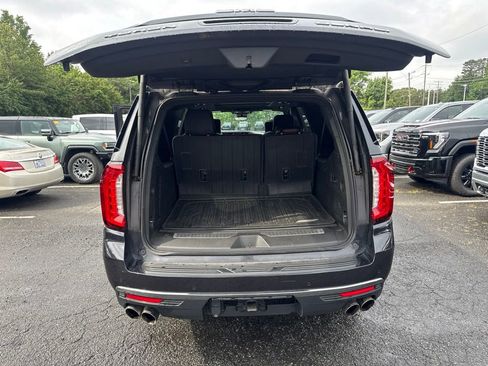Used 2023 GMC Yukon XL Denali Ultimate w/ LPO, Floor Liner Package AWD/4WD image 16