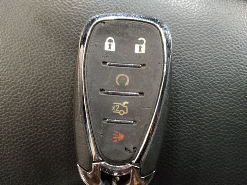 Used 2021 Chevrolet Malibu LS FWD image 32