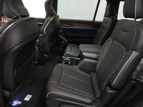 New 2026 Jeep Grand Cherokee L Summit w/ Obsidian Package AWD/4WD image 17