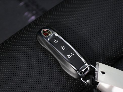 Used 2024 Porsche 911 Carrera GTS image 33