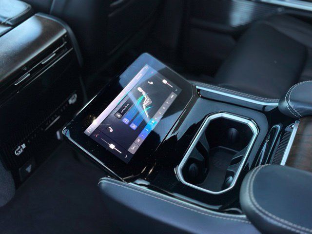 Used 2022 Jeep Grand Wagoneer Series II w/ Convenience Group III AWD/4WD image 19