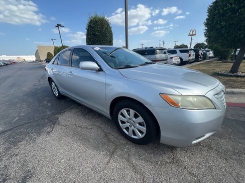 Used 2009 Toyota Camry XLE FWD image 5