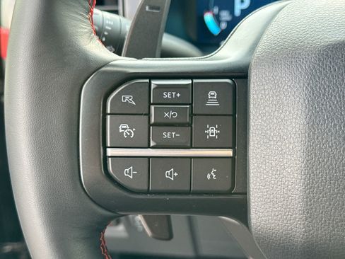 Used 2025 Ford F150 Raptor AWD/4WD image 30