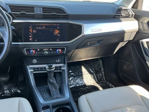 Used 2019 Audi Q3 2.0T Premium w/ Convenience Package image 26