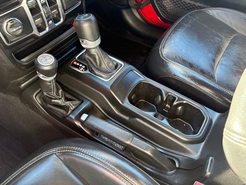 Used 2021 Jeep Wrangler Unlimited Sahara image 23