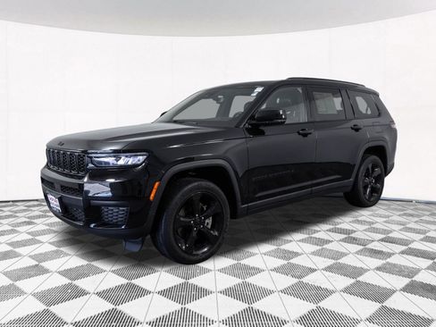 Used 2022 Jeep Grand Cherokee L Laredo AWD/4WD image 13