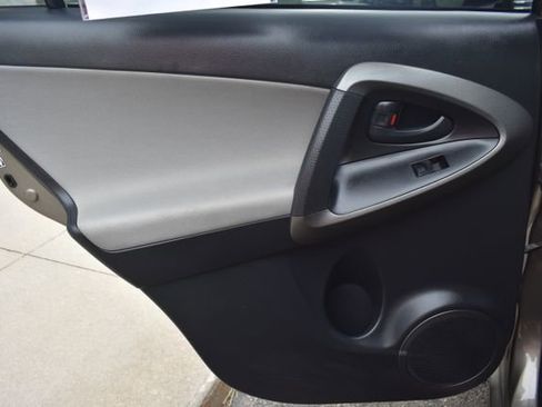 Used 2012 Toyota RAV4 FWD w/ Value Pkg image 27