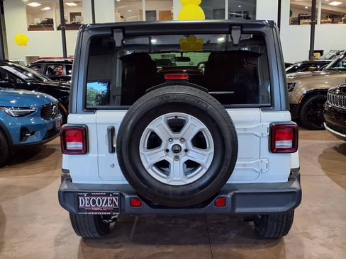 Certified 2019 Jeep Wrangler Unlimited Sahara AWD/4WD image 5