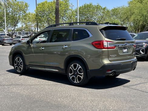 Used 2023 Subaru Ascent Touring AWD/4WD image 3
