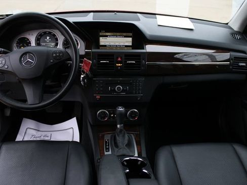 Used 2011 Mercedes-Benz GLK 350 4MATIC image 36