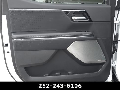 Used 2025 GMC Sierra EV Denali AWD/4WD image 39