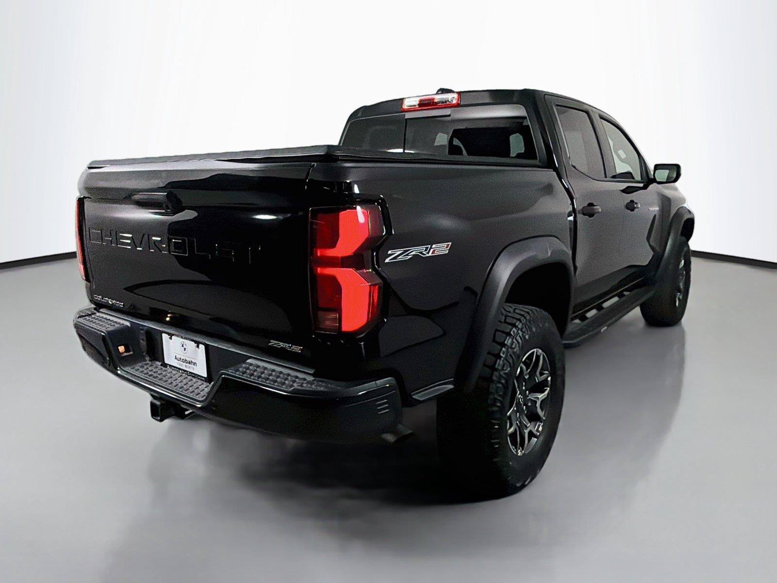 Used 2024 Chevrolet Colorado ZR2 w/ ZR2 Convenience Package III AWD/4WD image 5