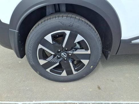 New 2026 Nissan Kicks SV w/ SV Premium Package AWD/4WD image 10