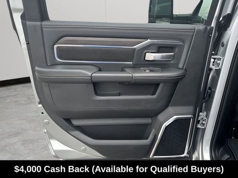 New 2026 RAM 2500 Laramie w/ Night Edition AWD/4WD image 17