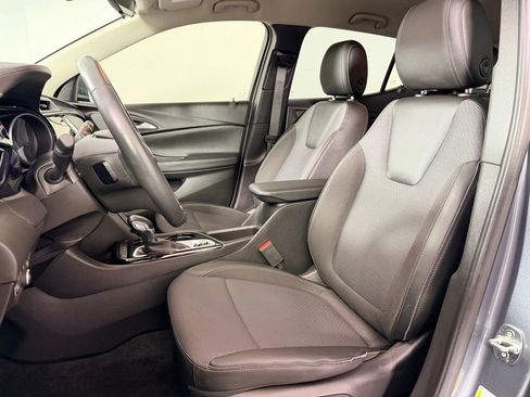 Used 2022 Buick Encore GX Select w/ Sport Touring Package image 27