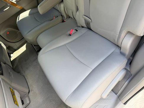 Used 2009 Toyota Highlander Limited AWD/4WD image 44