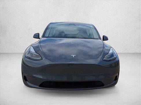 Used 2023 Tesla Model Y Long Range image 2