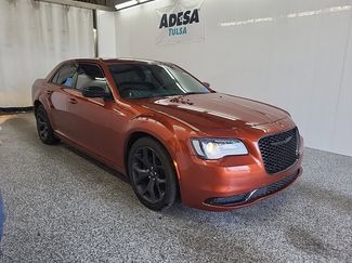 Used 2020 Chrysler 300 Touring w/ Sport Appearance Package video 2