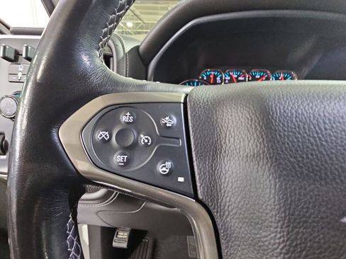 Used 2018 Chevrolet Silverado 1500 High Country image 21