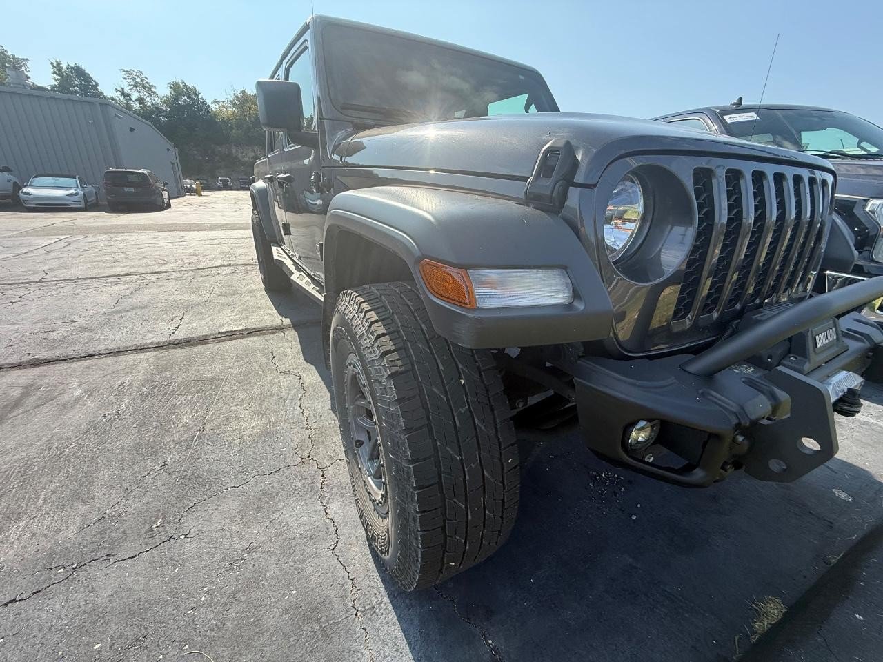 Used 2022 Jeep Gladiator Sport AWD/4WD image 3