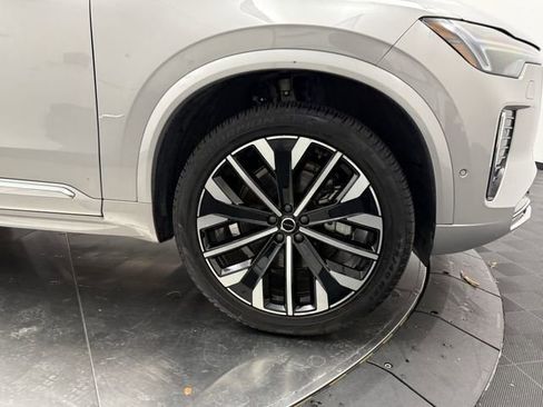 Certified 2025 Volvo XC90 B6 Plus image 10