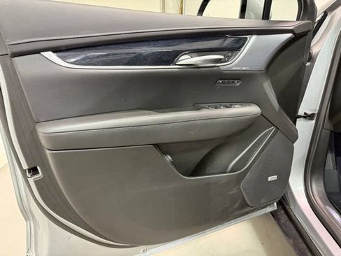 Certified 2025 Cadillac XT5 Premium Luxury AWD/4WD image 6