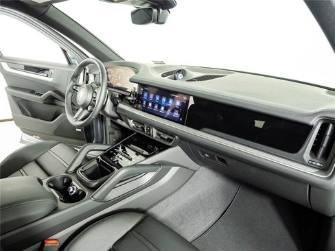 New 2026 Porsche Cayenne S AWD/4WD image 25