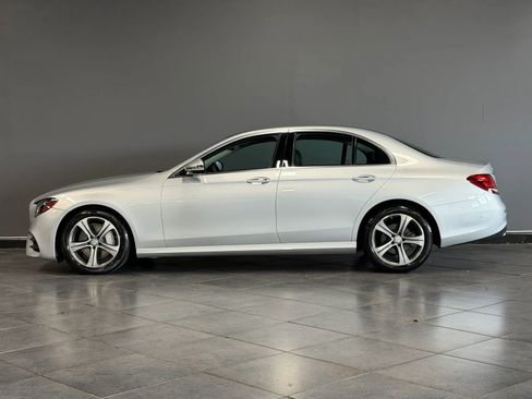 Used 2017 Mercedes-Benz E 300 4MATIC image 9