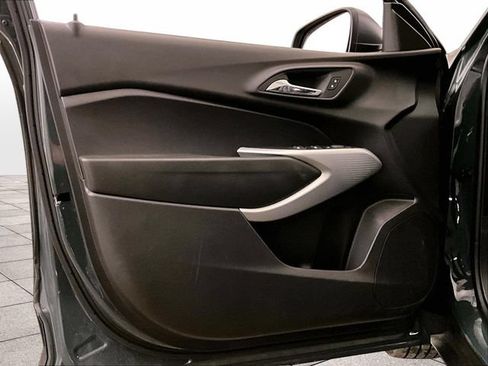 Used 2026 Chevrolet Trax LS FWD image 21