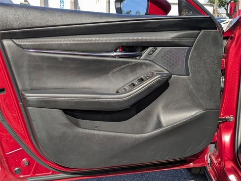 Used 2025 MAZDA MAZDA3 s image 11