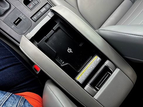 Used 2021 Toyota Highlander XLE image 20