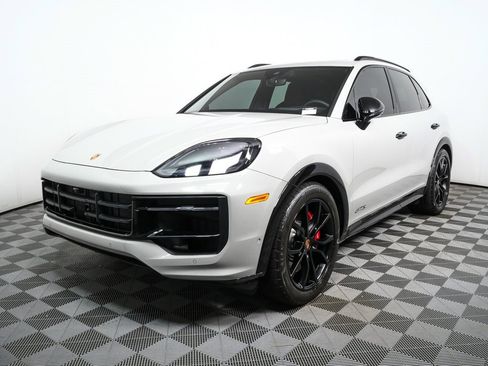 Certified 2025 Porsche Cayenne GTS image 1