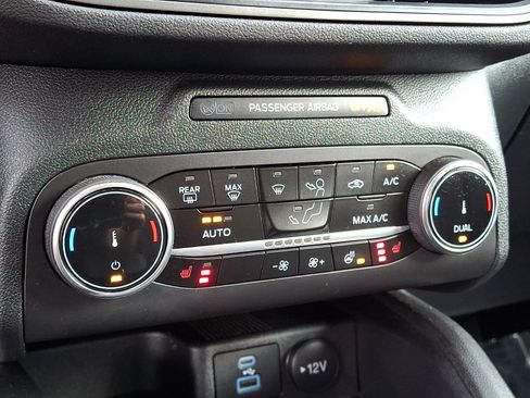 Certified 2023 Ford Escape Active AWD/4WD image 18