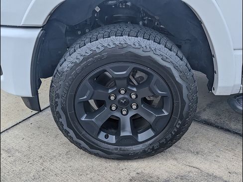 Used 2025 RAM 1500 Big Horn AWD/4WD image 17