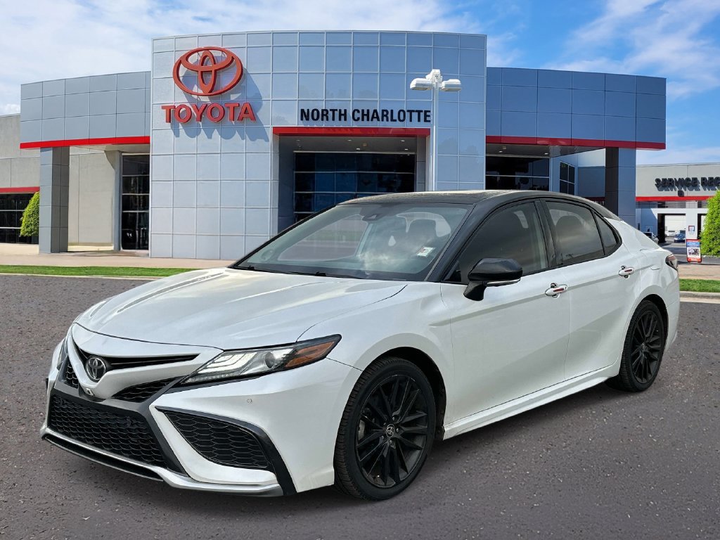 Used 2021 Toyota Camry XSE w/ Navigation Package FWD image 5