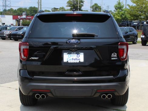 Used 2018 Ford Explorer Sport w/ Equipment Group 401A AWD/4WD image 4