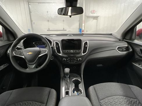 Used 2023 Chevrolet Equinox LT AWD/4WD image 10