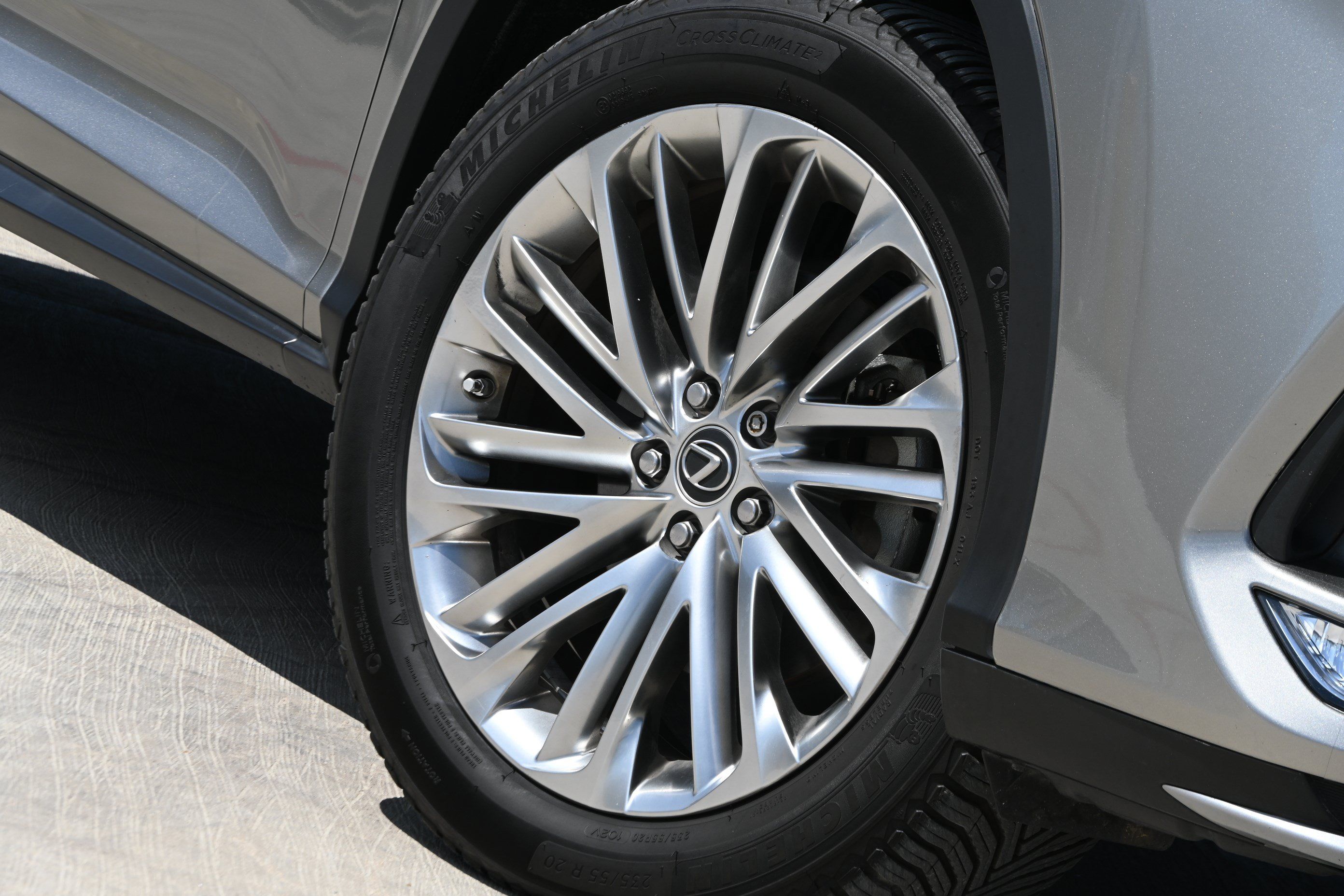 Used 2021 Lexus RX 450h AWD w/ Luxury Package image 11