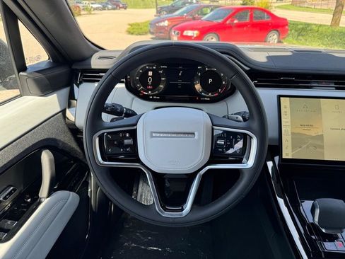 Used 2024 Land Rover Range Rover Sport SE image 7