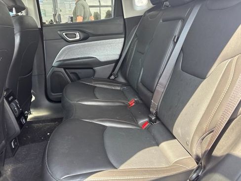 Used 2022 Jeep Compass Latitude AWD/4WD image 15