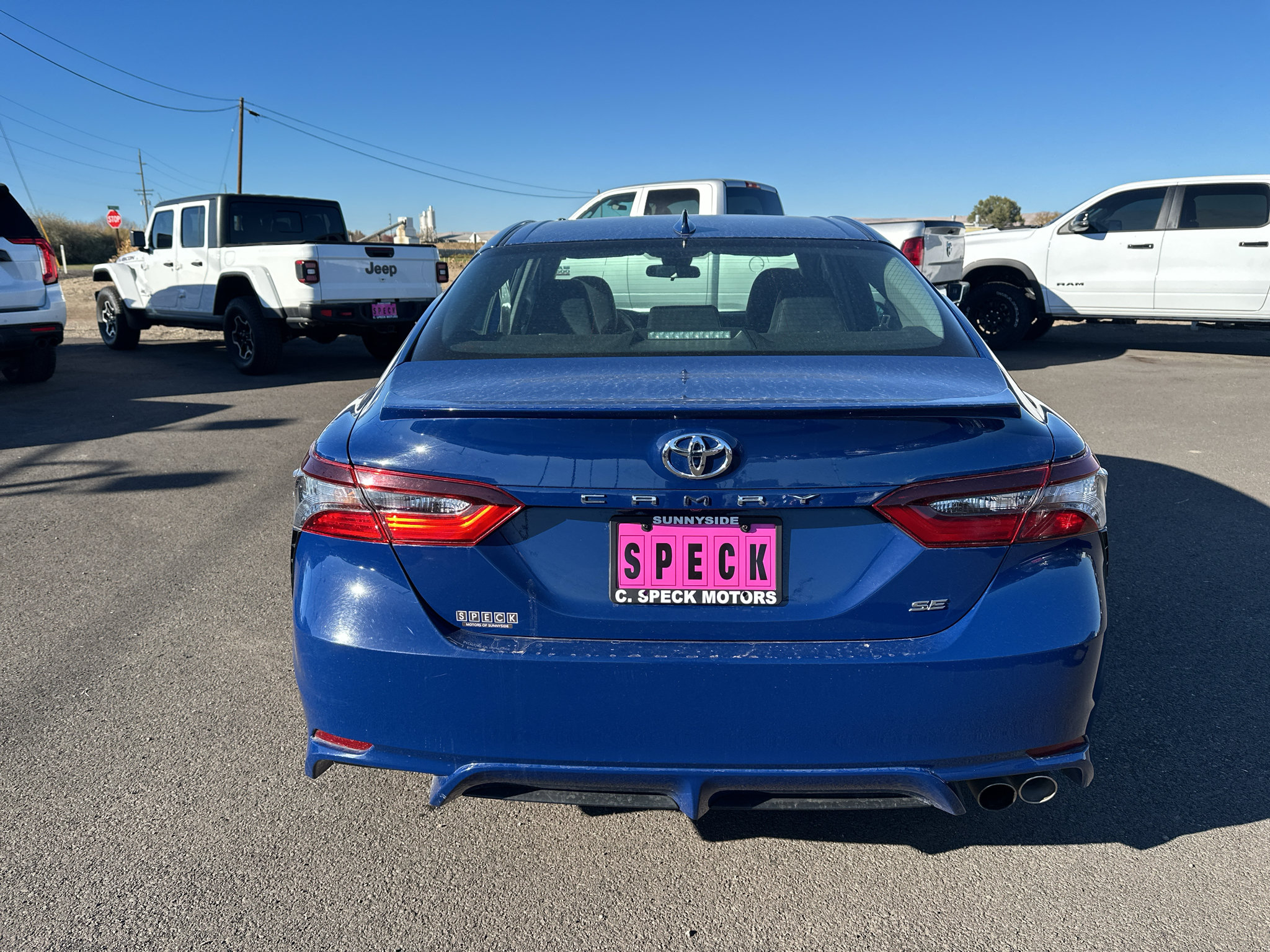 Used 2024 Toyota Camry SE FWD image 4
