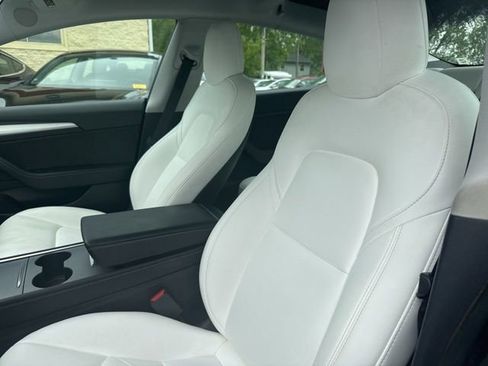 Used 2021 Tesla Model 3 Standard Range Plus RWD image 9
