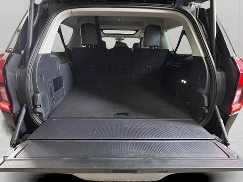 Used 2025 Ford Expedition Max Platinum AWD/4WD image 32
