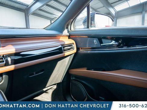 Used 2023 Lincoln Nautilus Reserve AWD/4WD image 17